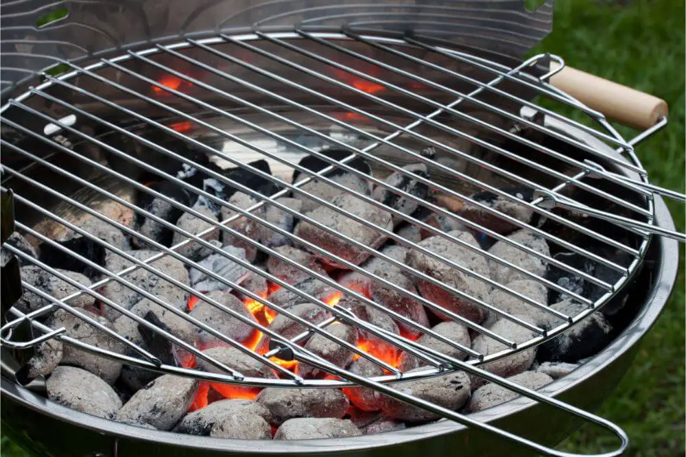 How Do You Put Out a Charcoal Grill